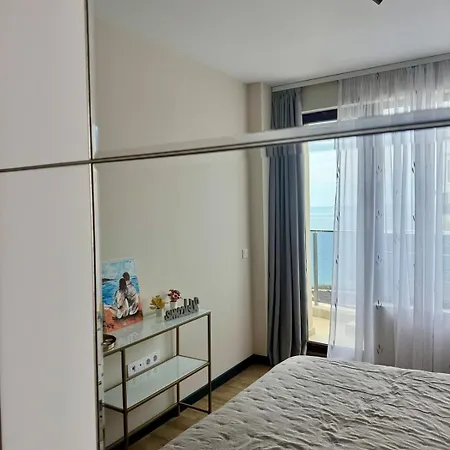 Sunrise L 1bd Sea View L Pool L Free Parking Lejlighed Varna
